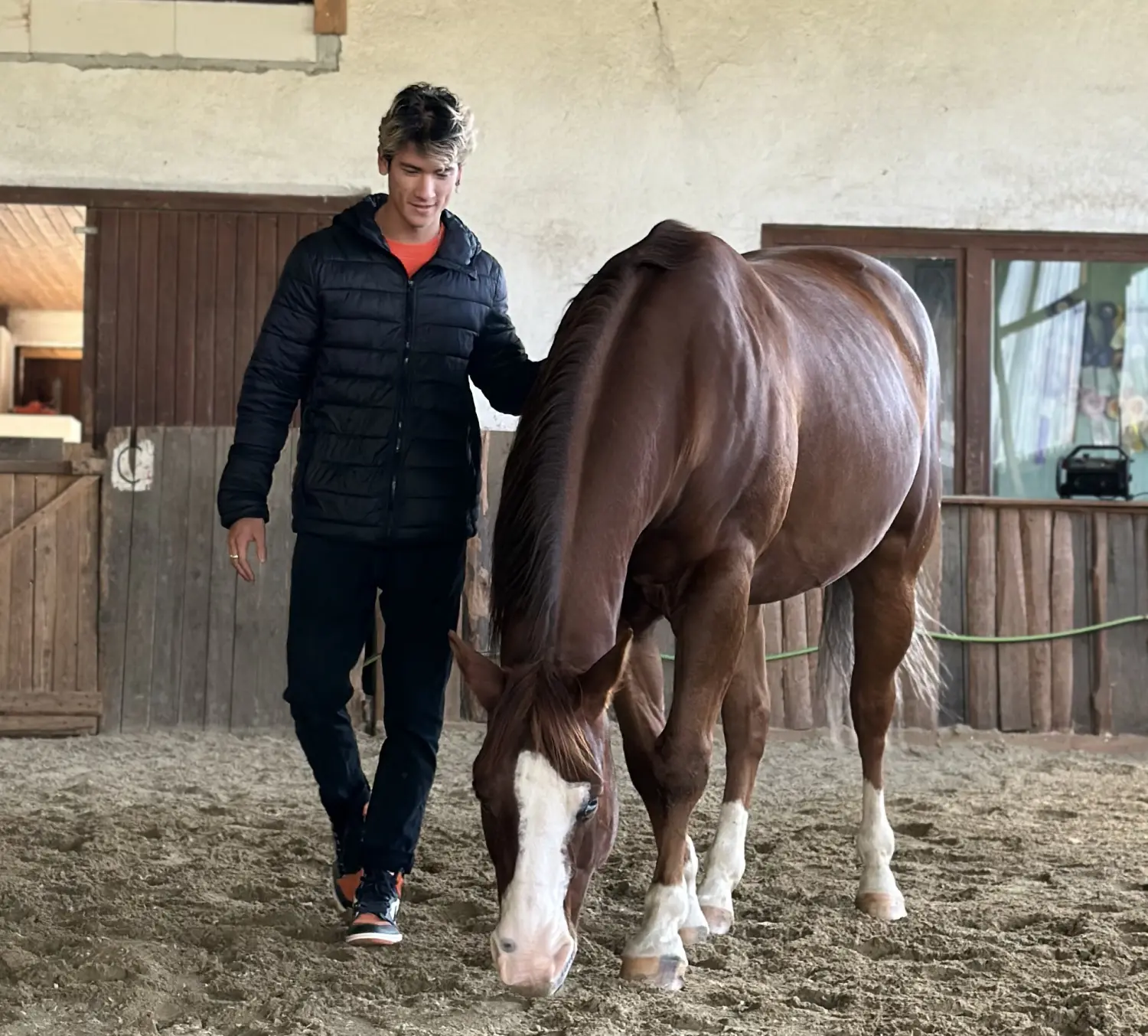 Mann mit Pferd von GlueMaManufaktur von Franziska Schewe